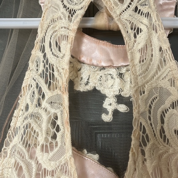 Dancing Queen Lace & Tulle Embroidered Dress Size small. Hoco, homecoming, prom - Picture 4 of 5